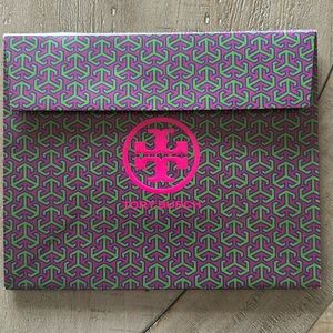Tory Burch bracelet envelope pouch.